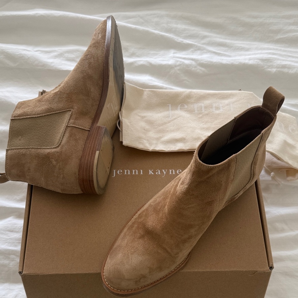 Jenni Kayne Camel Suede Chelsea Boots- like new
